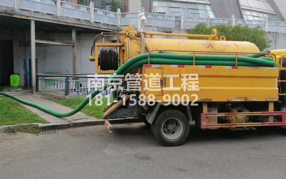 277中华门商场隔油池吸污
