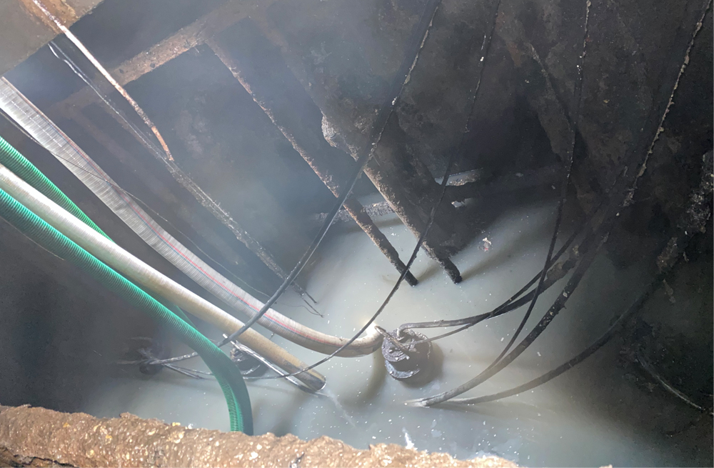 272中华门商城污水池清运